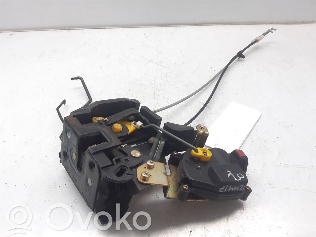 KIA Rio Priekšpusē slēdzene 