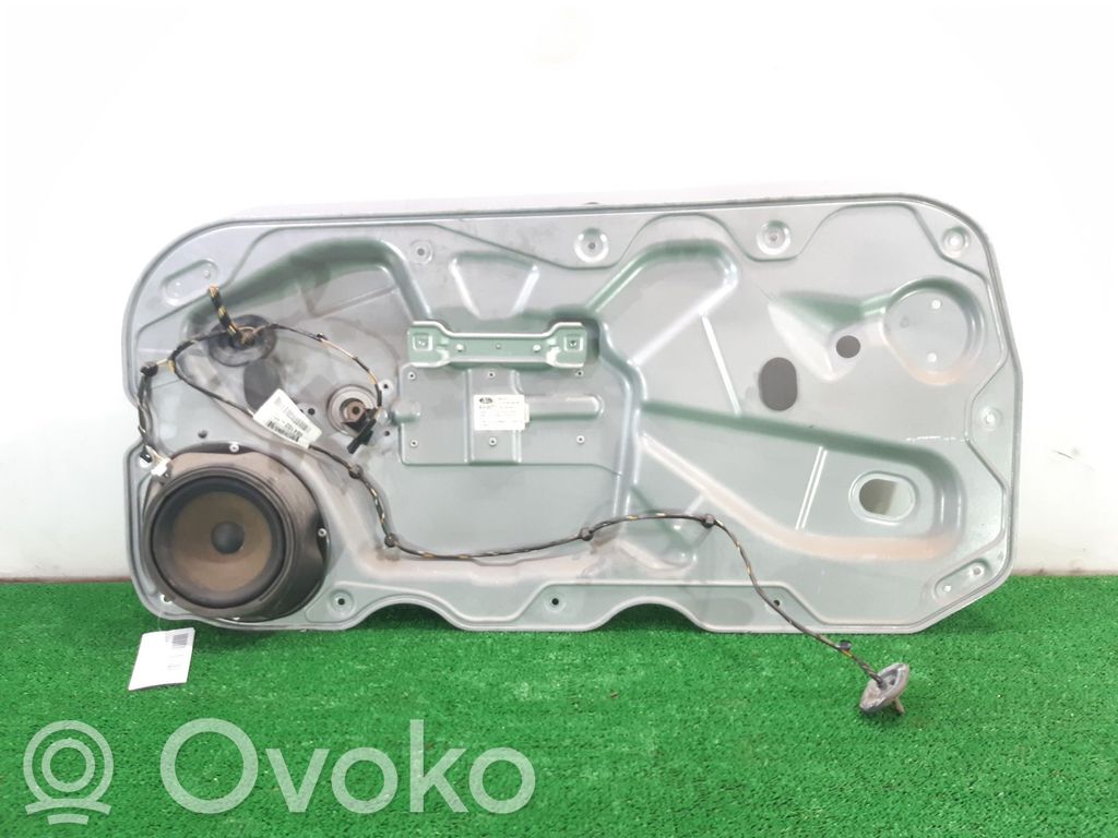 Ford Focus Regulador de puerta delantera con motor 