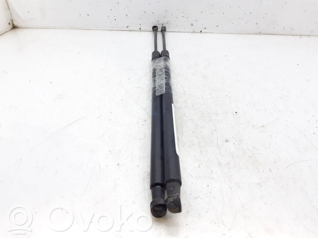 Nissan Note (E11) Tailgate/trunk strut/damper 