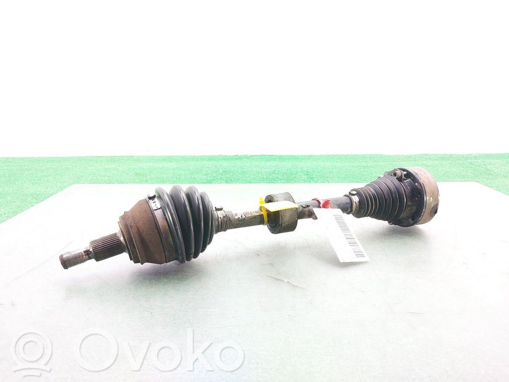 Volkswagen New Beetle Półoś przednia 