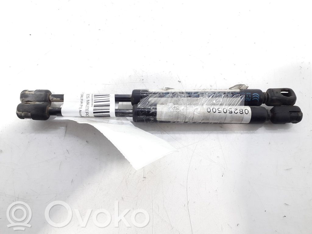 Nissan Primera Amortyzator klapy tylnej bagażnika 