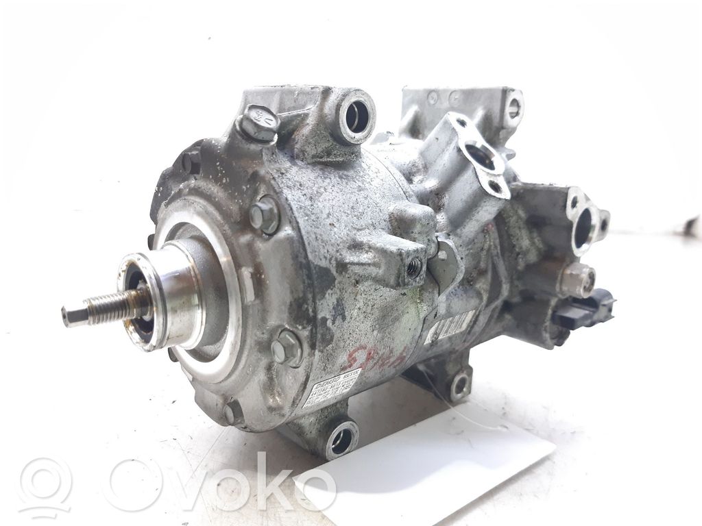 Kompresor / Sprężarka klimatyzacji A/C   8831002B00