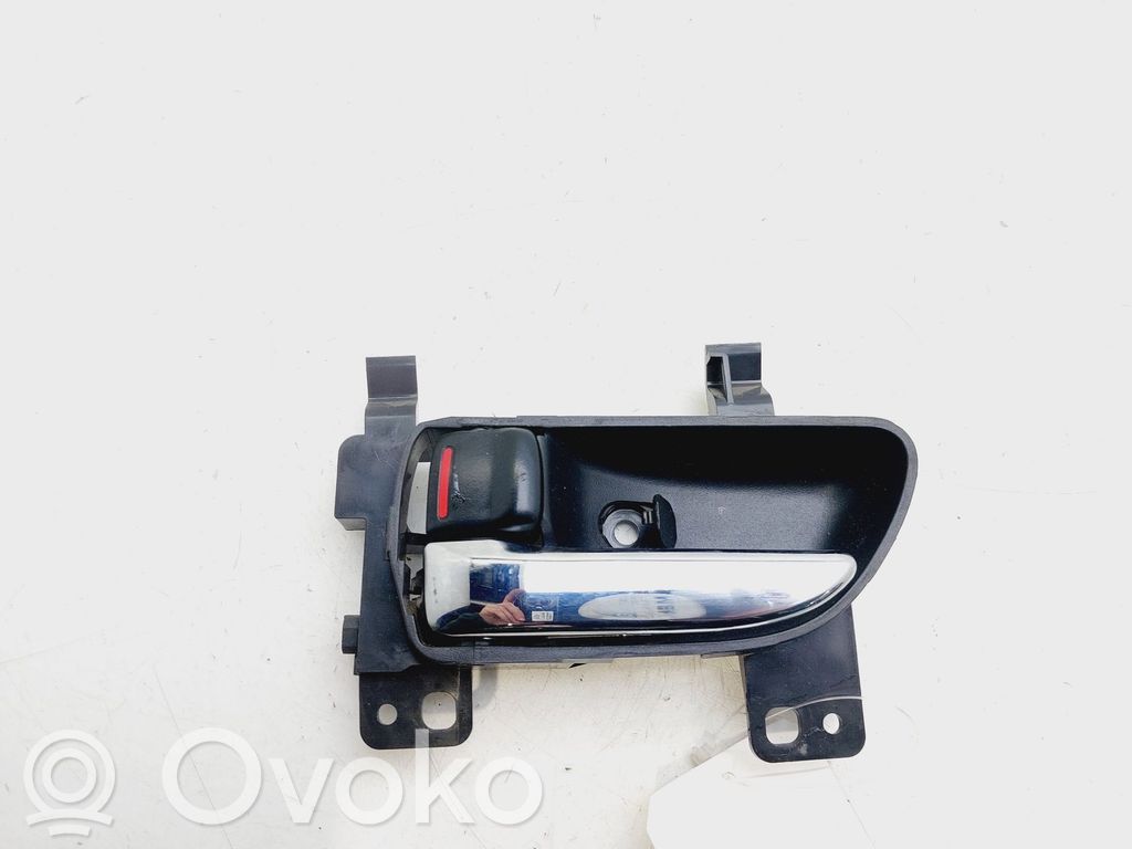 Manecilla interna puerta delantera   61051AJ010VH
