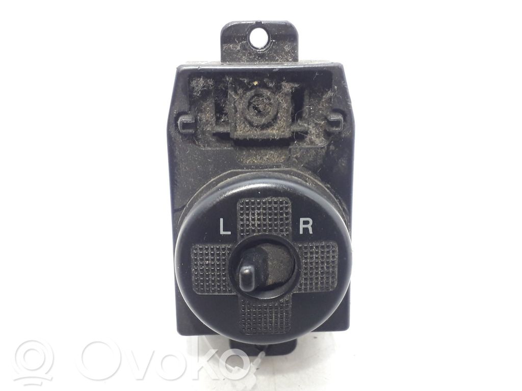 KIA Carnival Wing mirror switch 