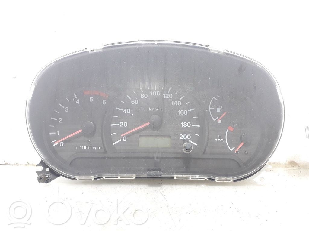 Hyundai Accent Geschwindigkeitsmesser Cockpit 