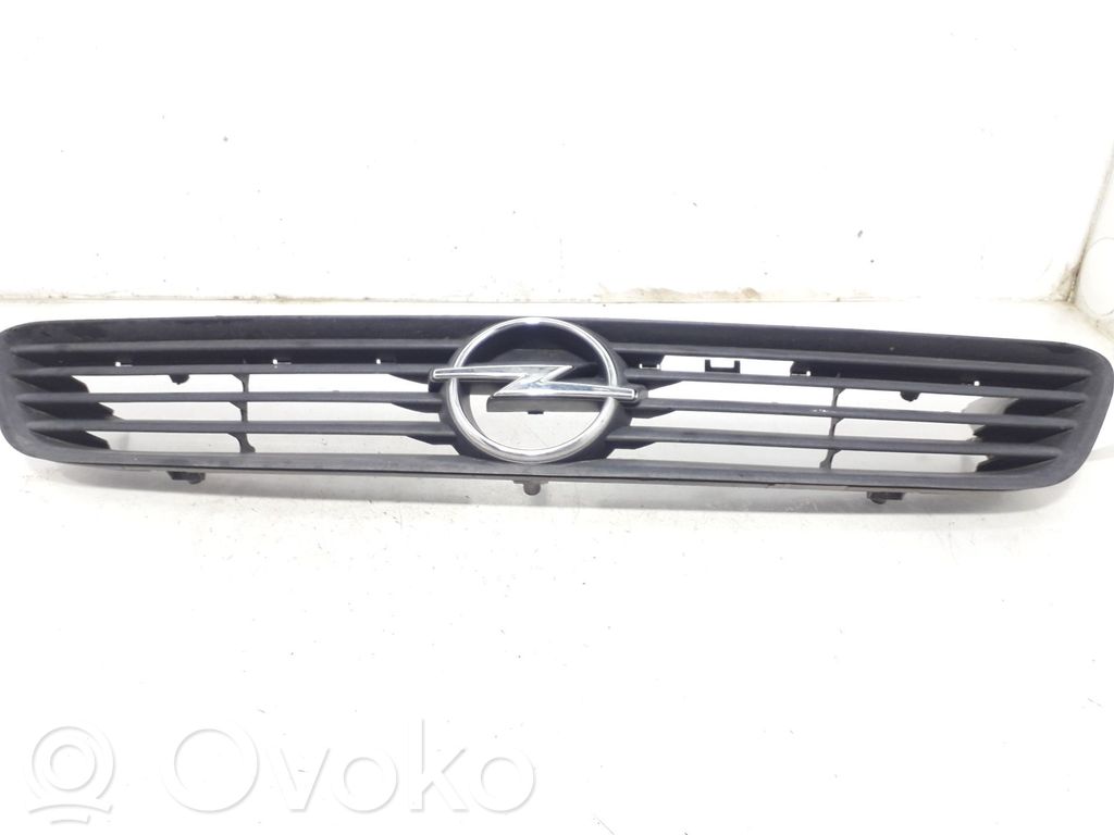 Kühlergrill   90588120