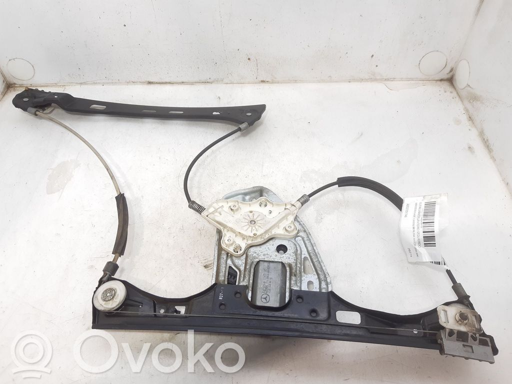 Mercedes-Benz C W203 Macara ușă față cu motor 