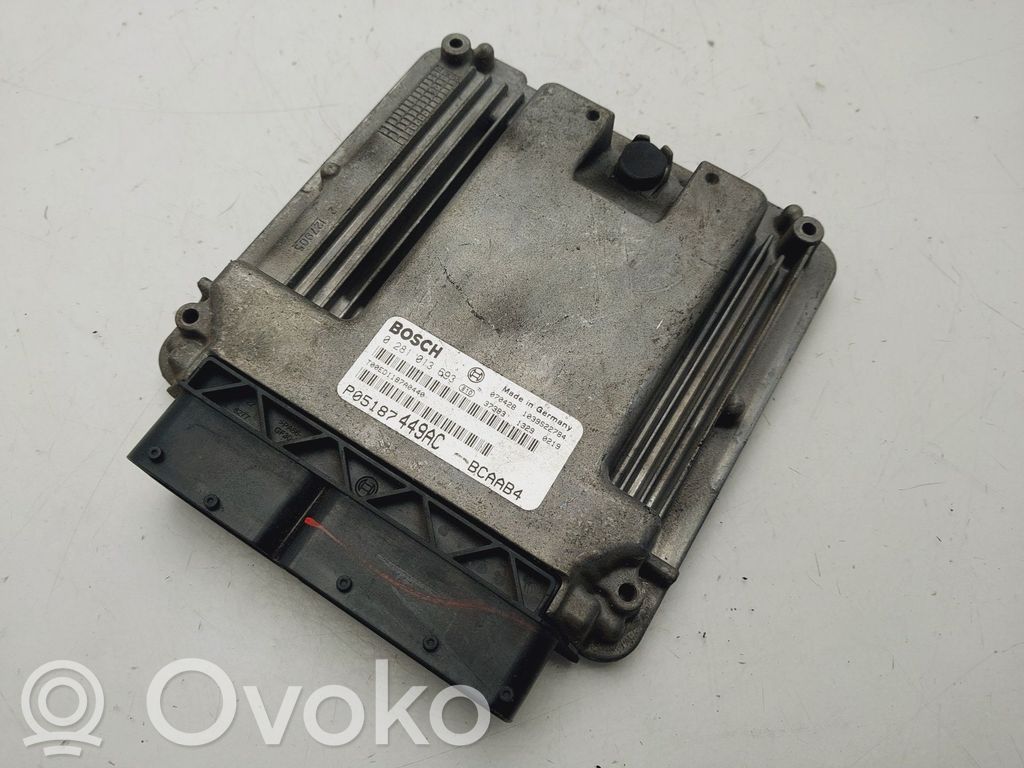 Unidad de control/módulo del motor   P05187449AC