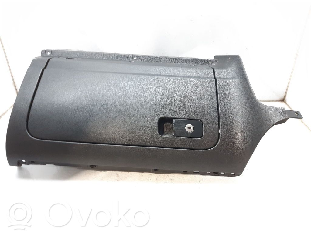 Volkswagen Golf VI Handschuhfach 
