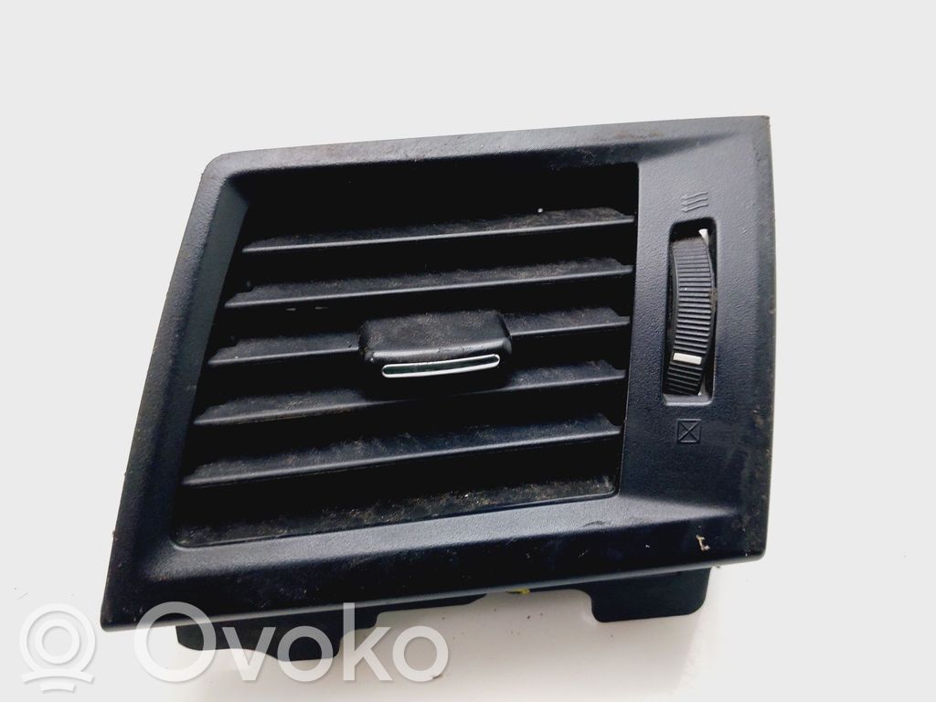 Subaru Legacy Rejilla de ventilación central del panel 