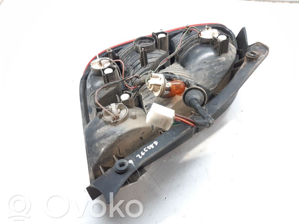 KIA Carens I Takavalot 