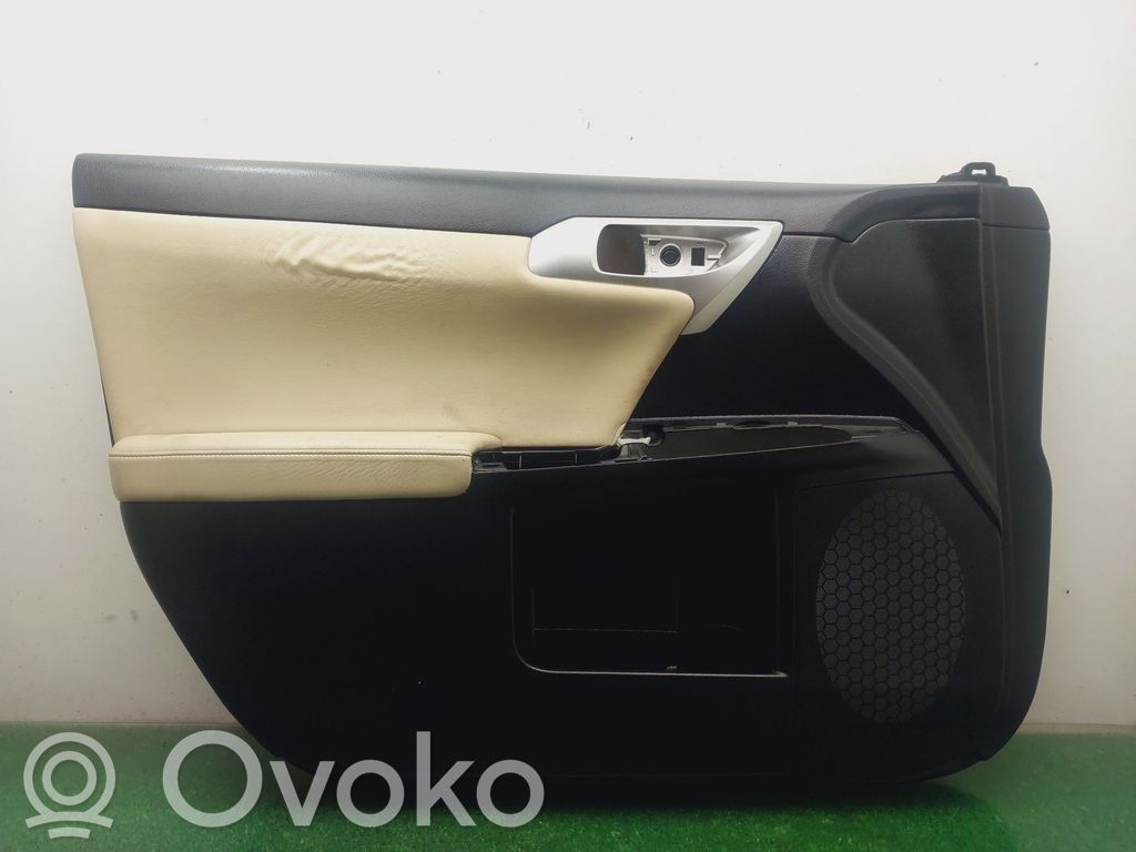 Lexus CT 200H Boczki / Poszycie drzwi przednich 
