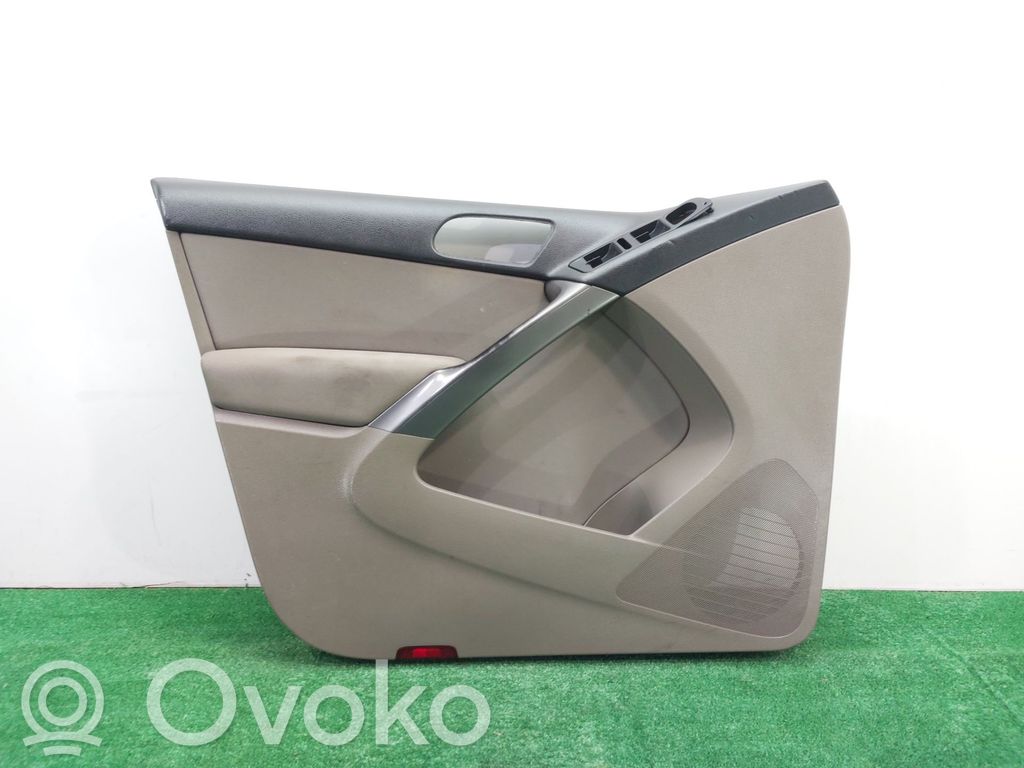 Volkswagen Tiguan Rivestimento del pannello della portiera anteriore 
