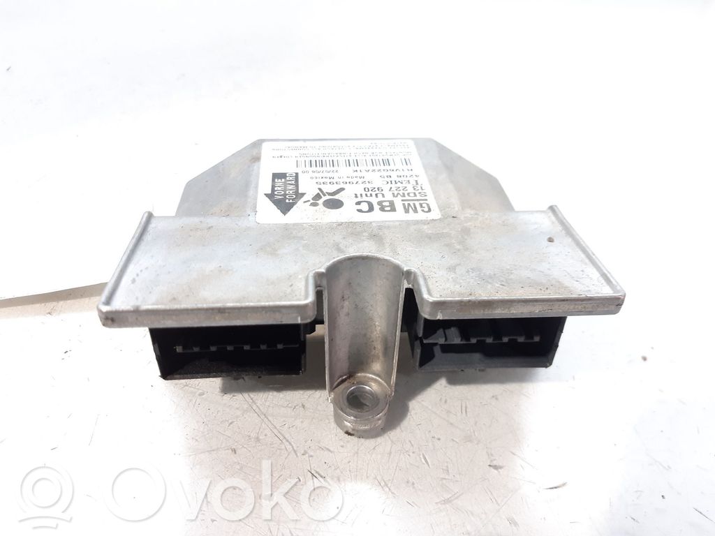 Unitate/modul de comandă airbaguri   13227920