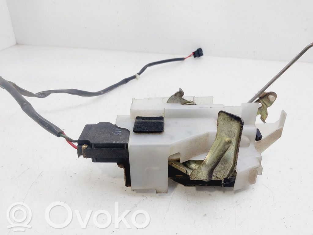 Zamek drzwi tylnych   B25D73310C