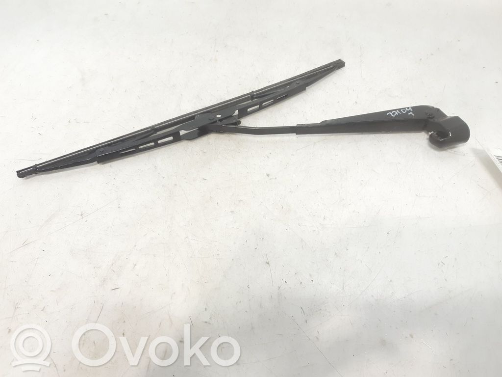 Mercedes-Benz C W202 Rear wiper blade arm 