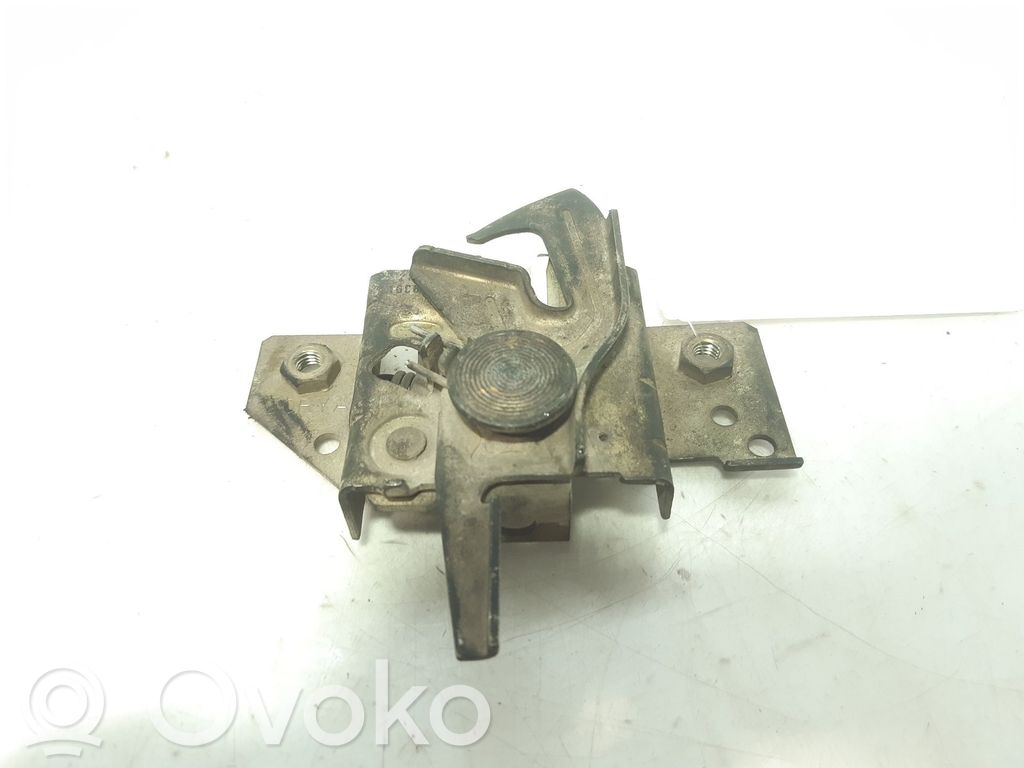 Tie down hook / loop   1474279
