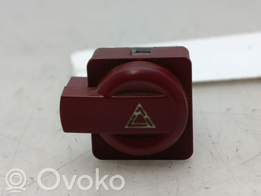 Botón interruptor de luz de peligro   96480877KR