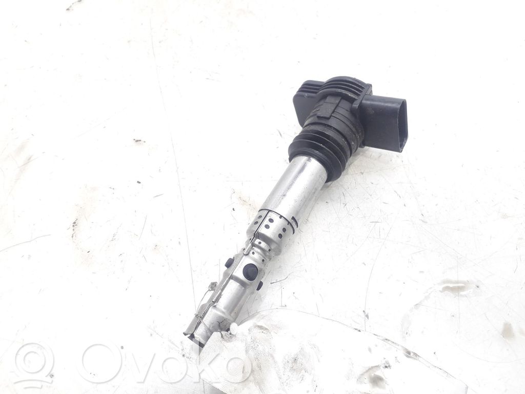 Audi A4 S4 B6 8E 8H Bobină aprindere 