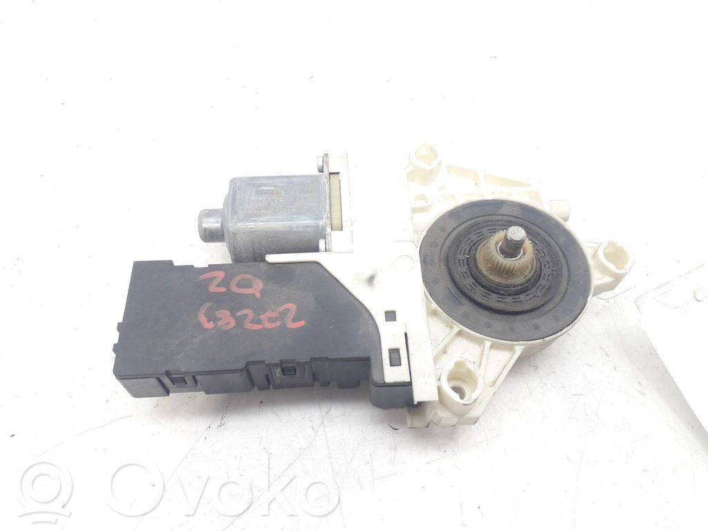Peugeot 407 Motorino alzacristalli della portiera anteriore 