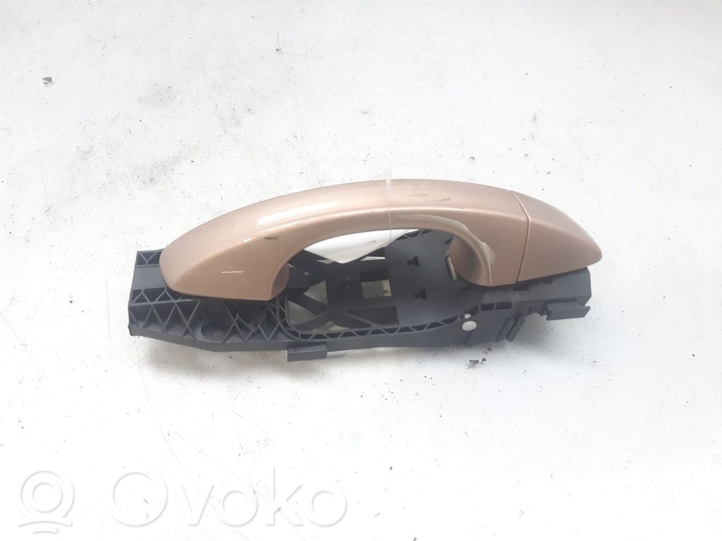 Klamka zewnętrzna drzwi tylnych   5G0837206P3FZ