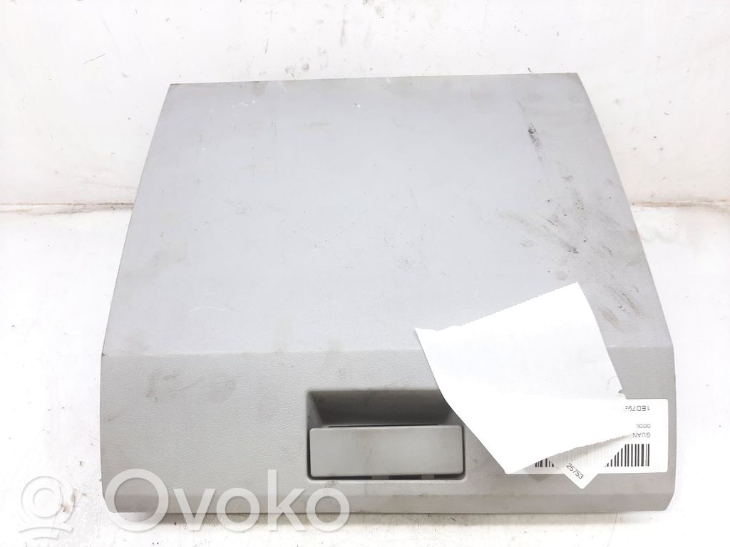 Glove box   1ED79BDAAA
