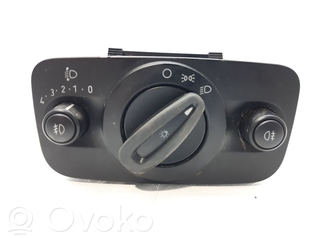 Ford Ecosport Light switch 