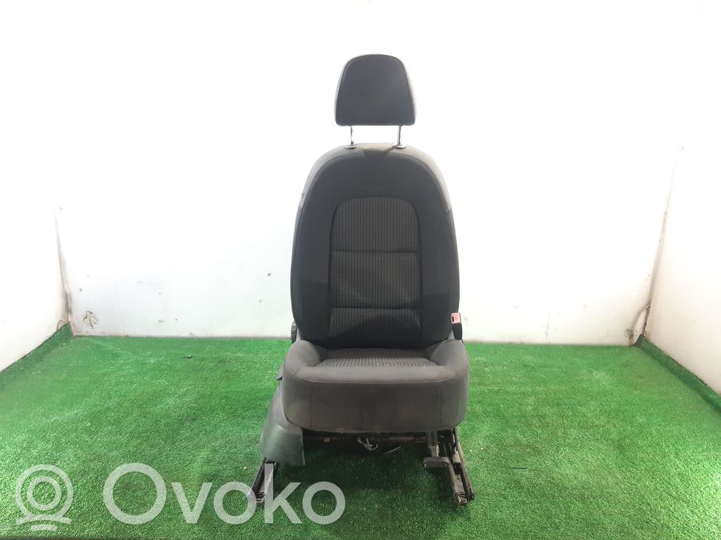 Audi Q3 8U Fotel przedni pasażera 