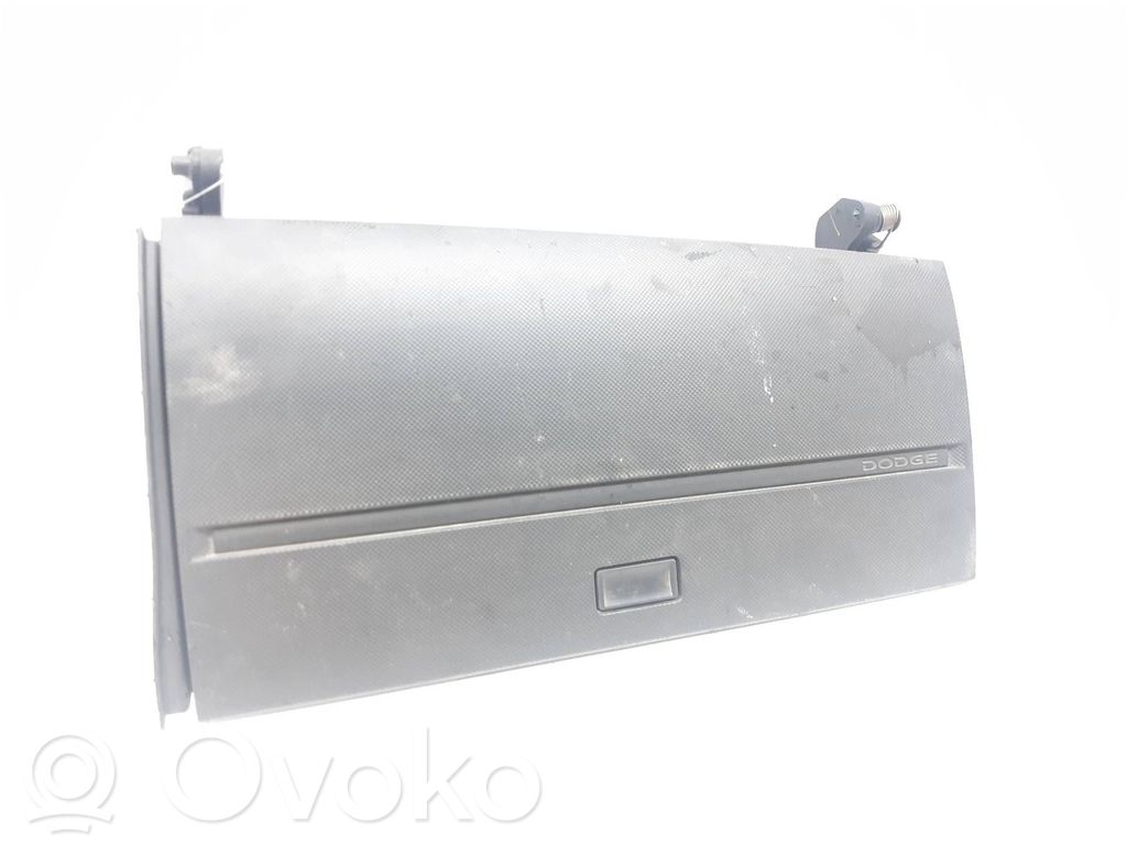 Schowek deski rozdzielczej   1HP18XDVAD