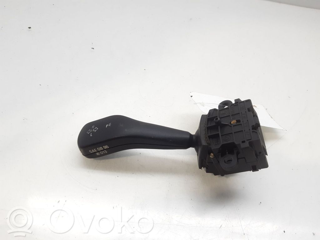BMW 3 E90 E91 Manetă semnalizator 