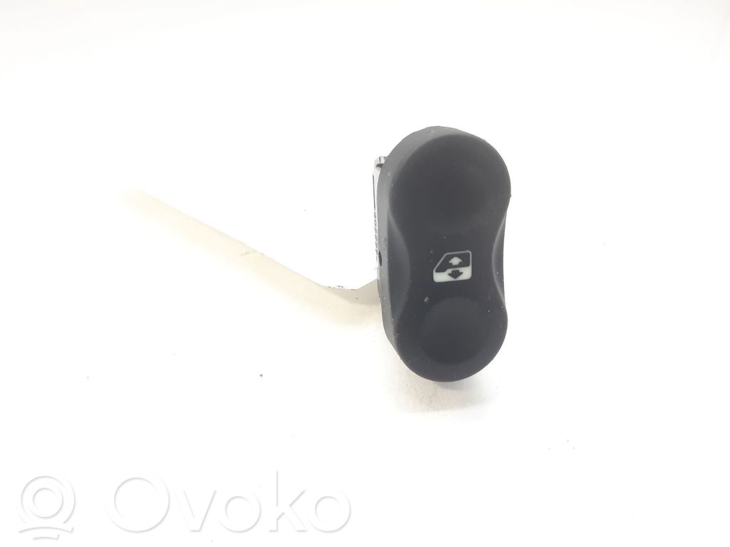 Dacia Duster Electric window control switch 