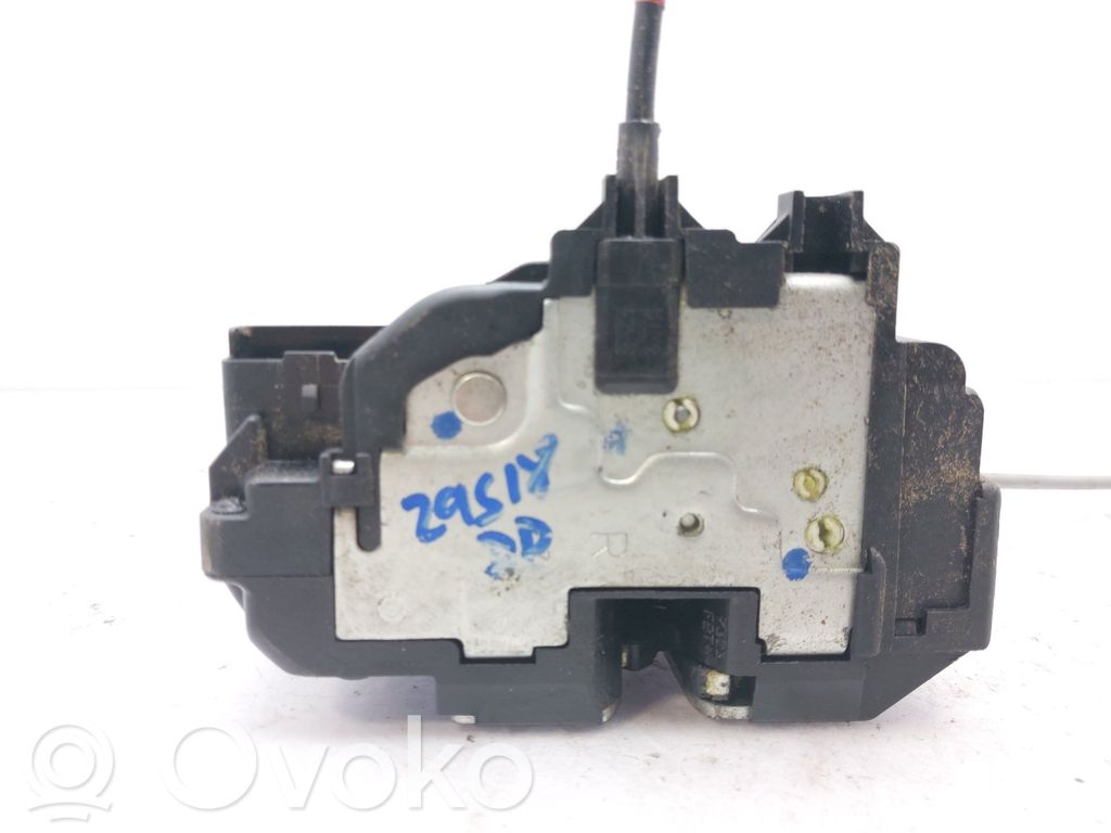 Nissan Note (E11) Front door lock 