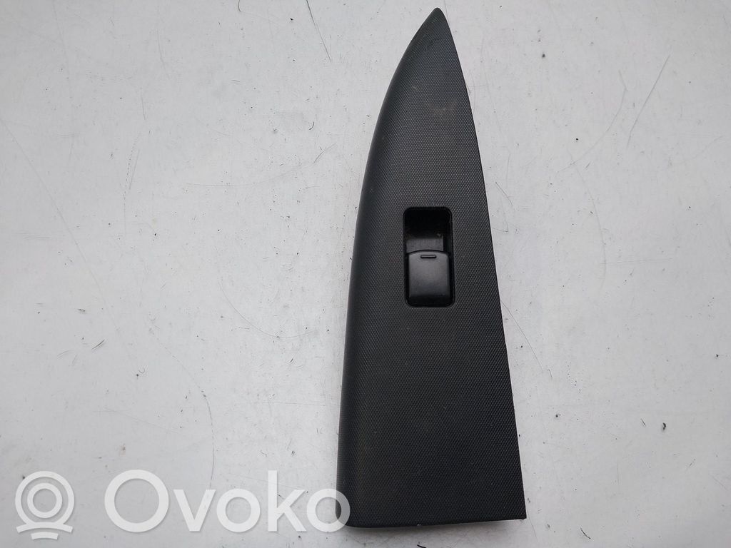 Nissan Note (E11) Elektrisko logu slēdzis 