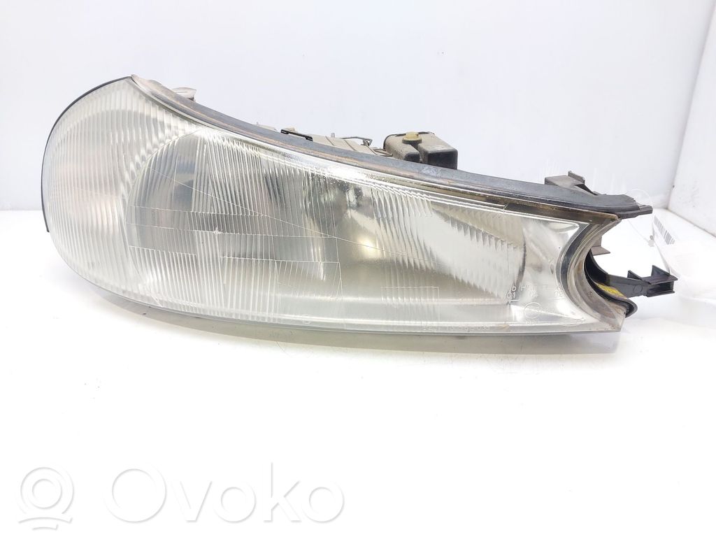 Ford Mondeo MK II Phare frontale
