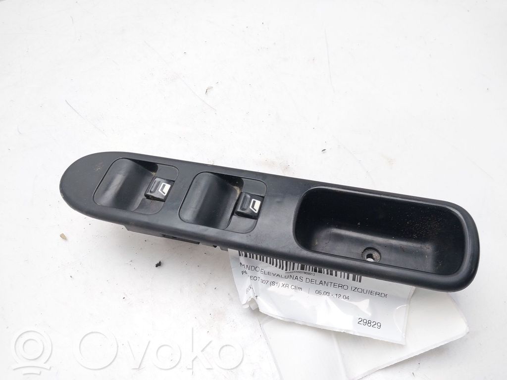 Peugeot 307 Electric window control switch 