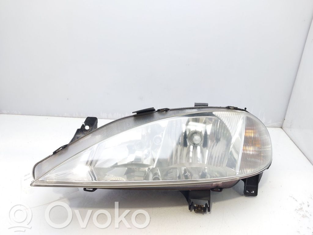 Renault Megane I Lampa przednia 