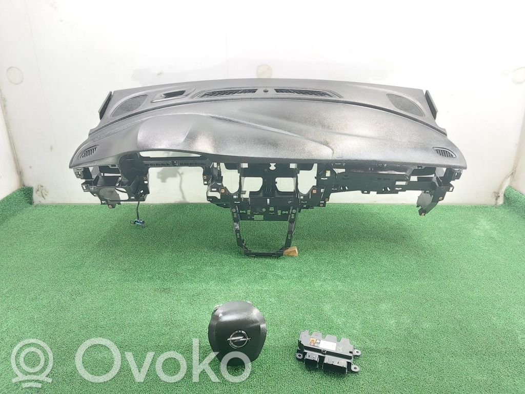 Opel Astra K Set planșă bord cu airbag 