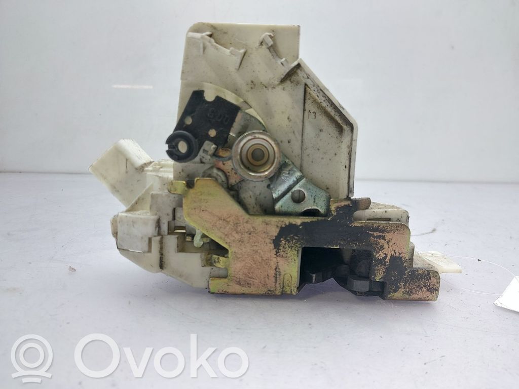 Ford Mondeo Mk III Încuietoare ușă spate 