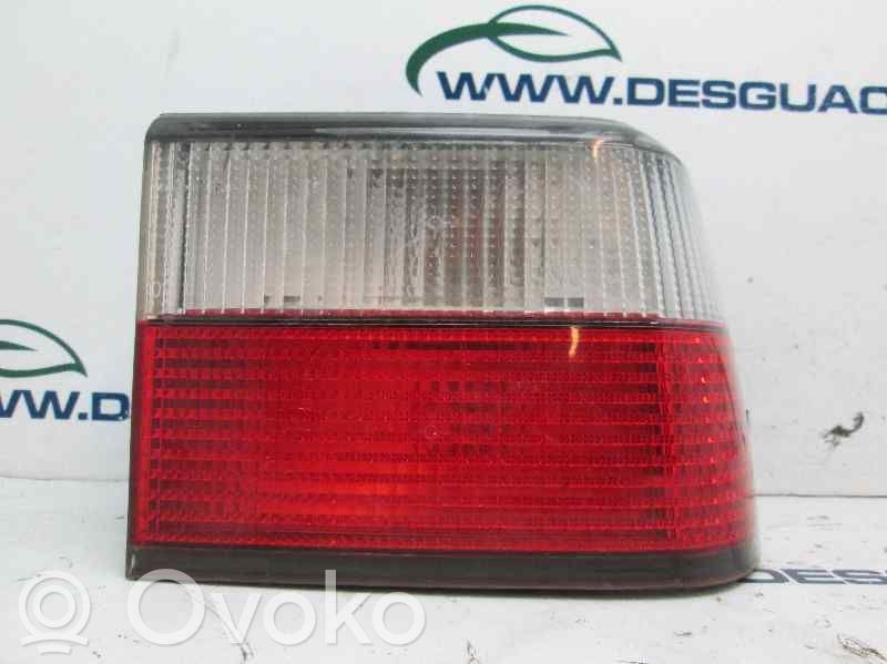 Citroen Xantia Aizmugurējais lukturis virsbūvē 