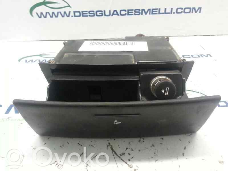 KIA Sorento Aschenbecher 