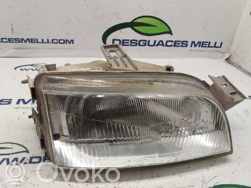 Fiat Punto (176) Lampa przednia 