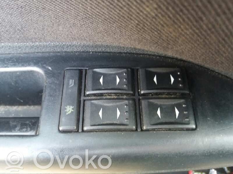 Comutator comandă geamuri electrice   1S7T14A132BD