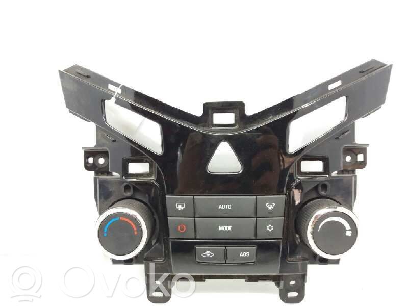 Chevrolet Cruze Unitate control climatizare 