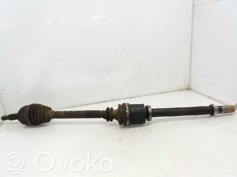 Etuvetoakseli   8200436366