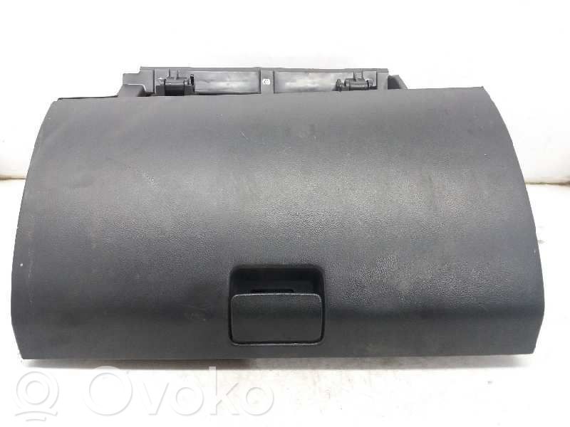 Opel Antara Handschuhfach 