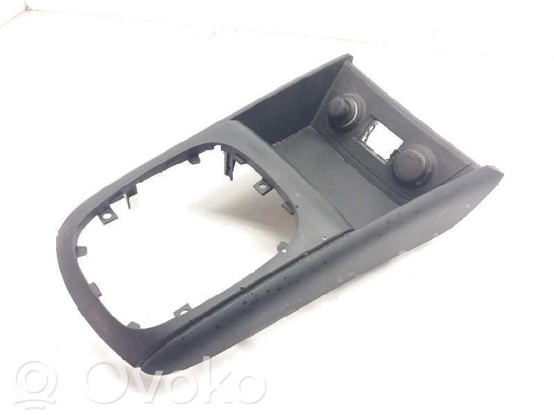 Hyundai i30 Center console 