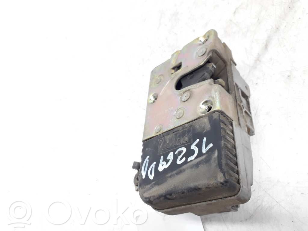 Peugeot 406 Front door lock 