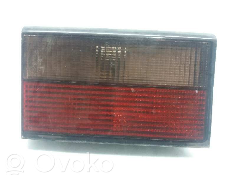 Citroen Xantia Galinis žibintas dangtyje 
