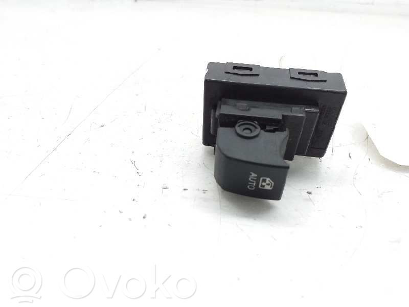 Electric window control switch   935751H100EQ