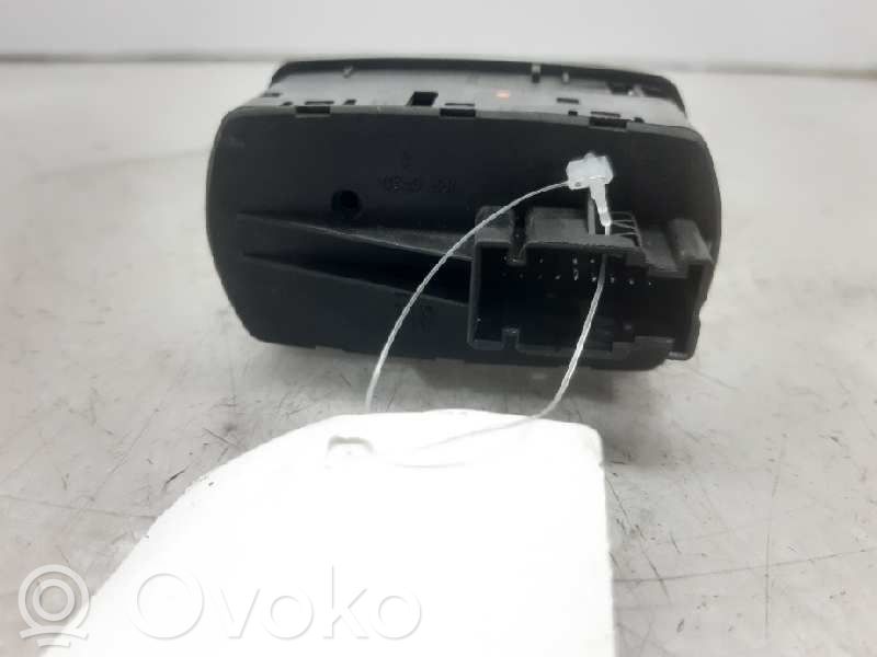Opel Corsa D Interruptor del elevalunas eléctrico 